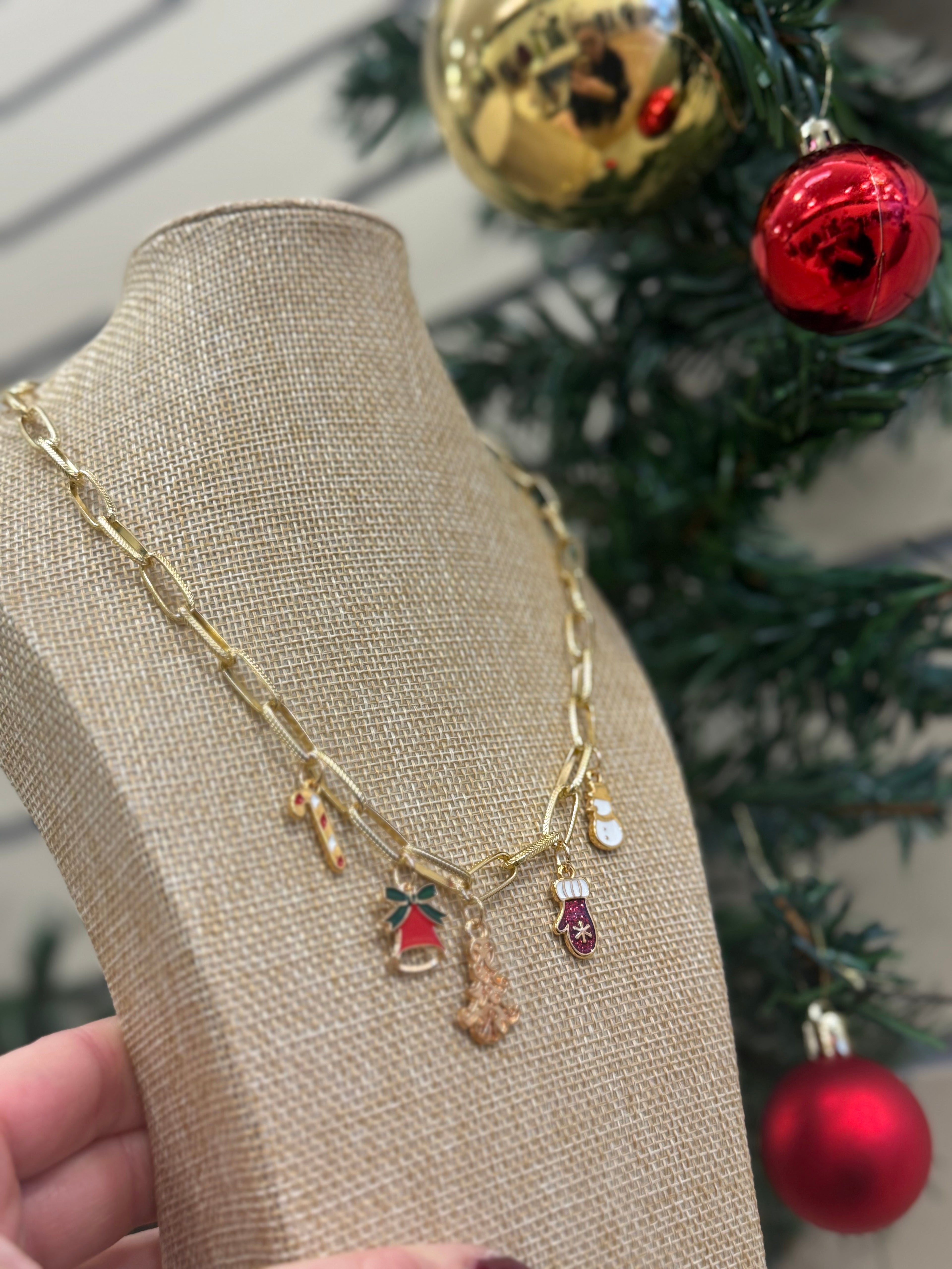 Les bijoux artisanaux.