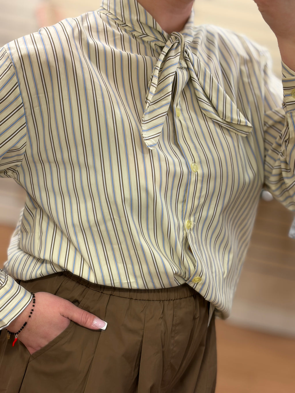 Chemise à noeuds
